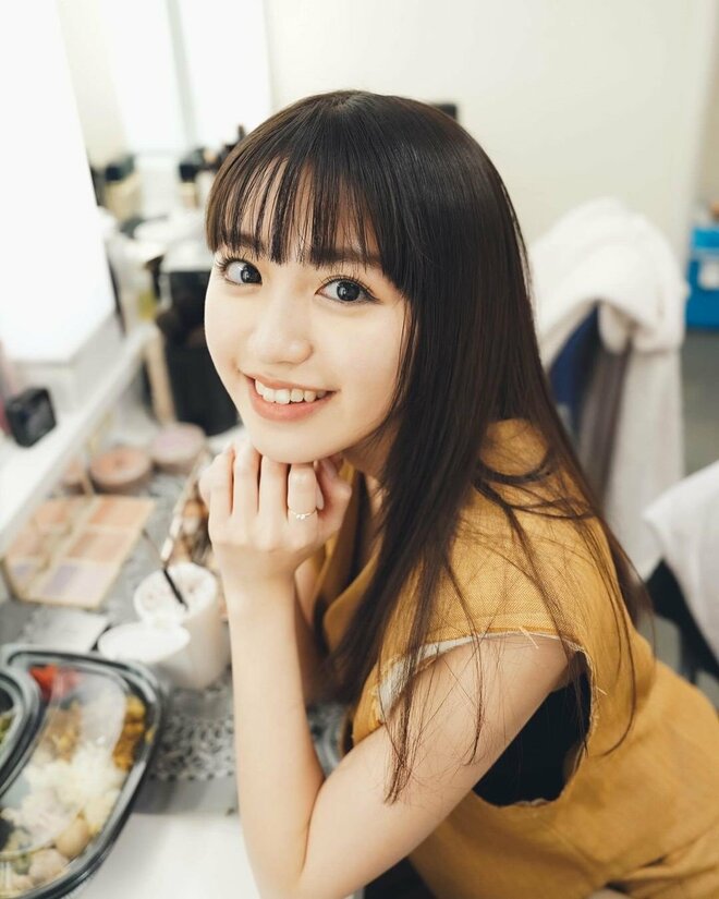 「天才的にかわいい」野々村真の娘・香音、ロングヘアを20cmバッサリで大胆イメチェン「大人っぽいです」の画像