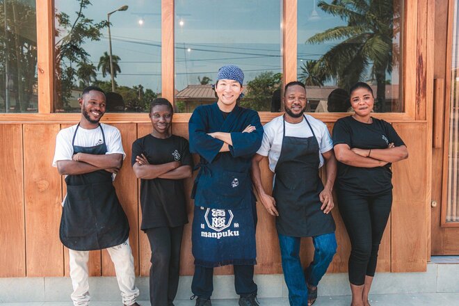 「一昨日まで大学生だったんです」なぜ24歳の日本人男性はアフリカ・ガーナで“二郎系ラーメン店”を立ち上げたのか【インタビュー（前編）】の画像