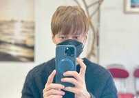 「ズルいほどにカッコいいですわ」神田沙也加さんの元夫・村田充、暗髪イメチェン姿が爆イケ！「シュッとしたわんちゃん」