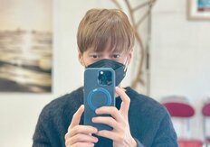 「ズルいほどにカッコいいですわ」神田沙也加さんの元夫・村田充、暗髪イメチェン姿が爆イケ！「シュッとしたわんちゃん」