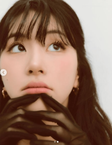 TWICEチェヨン“ファン驚愕”デート相手との出会いは｢紅白歌合戦｣!? 日本の大物アーティストとのラブラブショット公開に｢知らなかった｣｢ビックリなんだけど｣の声!