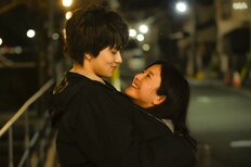 吉高由里子と北村匠海に｢令和のロンバケ｣絶賛！テレビ朝日『星降る夜に』の身長差16センチの「ド天然」キスに「こんな美しすぎるキスシーン見たことない」