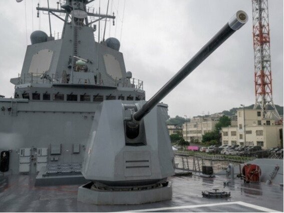 ミサイル駆逐艦 DDG ホバート級 艦首