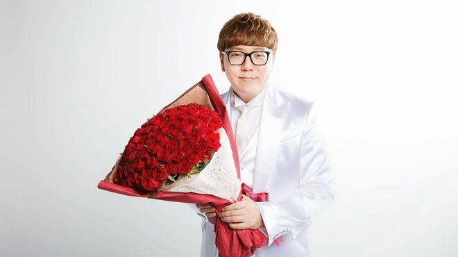 「え、ツマキンさん可愛くね？」ヒカキン、愛妻との2年越し結婚式ショットに「スタイル良すぎ」の声もの画像