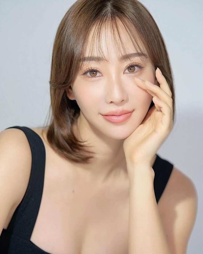 「人生に要らない人は本当に要らない」バチェラー黄皓と泥沼離婚協議報道の秋倉諒子、失恋したファンに神アドバイスの画像