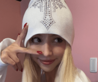 「ウエスト細すぎ」超激変ryuchellがさらに激ヤセ？へそ出しデニムの“Y2Kコーデ”に「スタイル良すぎない!?」の声