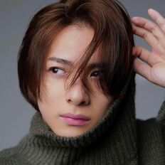 平野紫耀「100万再生・フォロワー400万人・20万円服即完」圧倒的数字の快進撃!!崩壊のジャニーズを秒で飛び越えた「規格外」