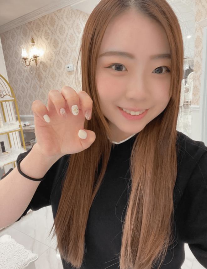 「元から可愛いのにもっと可愛く」紀平梨花、ピンクのインナーカラーヘア姿でギャル化！の画像