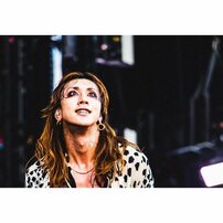 「薬指の指輪」とザワつき　SUPERBEAVER渋谷龍太、首筋タトゥーが映える爆イケ横顔公開もファン動揺の事態