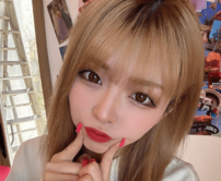 「映画のワンシーンみたい」“令和の白ギャル”ゆうちゃみの妹・ゆいちゃみ、イケメン彼氏と交際1年で制服ショット公開「ずっとずっと推しカップル」