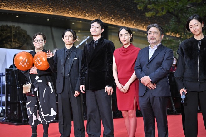 東京国際映画祭のレッドカーペットイベントの様子　撮影：中地拓也（71/97）