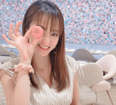 「娘が成人なんて」エイベックス松浦勝人会長の元妻・畑田亜希、艶やか振袖姿の長女と並ぶ貴重な親子ショット公開