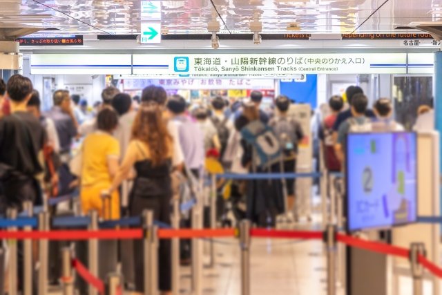 「公共交通機関での迷惑行為」ランキング、「耐え難い地獄」香害を超え1位は“注意するとトラブル”【トップ3】の画像
