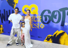 「最強ファミリー」窪塚洋介＆PINKY夫妻、セレブな全身白コーデで台湾でも注目！息子・愛流も絶賛ブレイク中