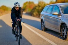 「批判の嵐でした…」5700万表示のロードバイク動画投稿主を直撃　自転車と車のマナーを専門家が解説