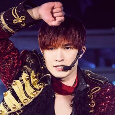 「LINE友達840人全員にあけおめ」SixTONESジェシーの隣の「どネガティブ」メンバーに「グループ教育最高」の声