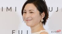 広末涼子、「185キロ追突事故」警察沙汰から1年復帰発表に賛否の声も…熱烈ファンにだけ見せていた“明るい変化”とは