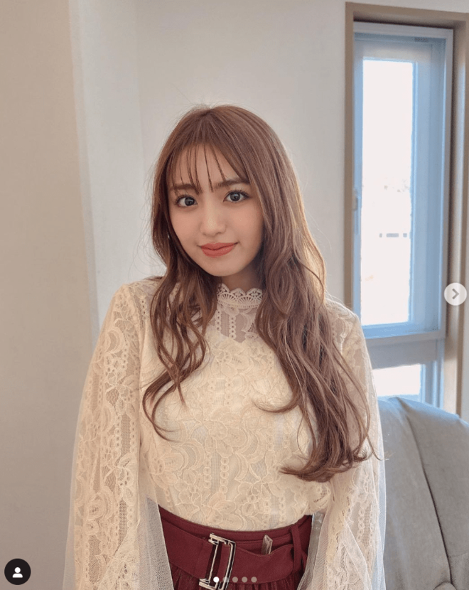 「きれいなお姉さんすぎんか…」野々村真の長女・香音、黒ワンピースの肌見せコーデ姿でオトナ魅力全開！の画像