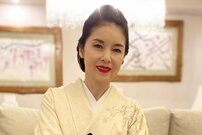 「演歌の人とは思えない」藤あや子、革ジャン&スキニーパンツの“超ギャップ私服”で納車報告「マセラティが似合う」