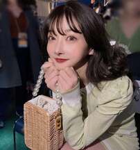 「今回の仕上がりガチで神」“整形総額3000万円”三山凌輝の元婚約者YouTuber、4度目の二重埋没報告も「整形し過ぎ」心配の声も