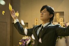 「年齢不詳すぎる芸能人」ランキング、福山雅治を抑えた「年齢が信じられない」女優は【第4位以下】