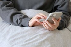 みんなが寝静まってからスマホで自分時間、10～30代男女が「寝る前のリラックスタイムにやっていること」【第4位以下】