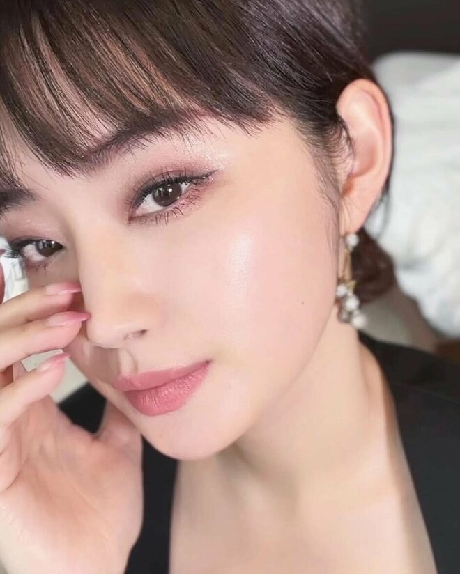 「傷がある…」登録者数34万人超え「散財系美女YouTuber」、“絶対に右側を向かない”理由明かすの画像