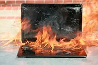 「パソコンが爆発した」愛知県の塾が火災で全焼…専門家が注意喚起「冬場にPCを使ってはいけない場所」