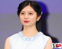 「全宇宙で一番美しい花嫁」桜田ひより、透明感溢れる純白ウエディングドレス姿が沸騰「お姫様やん」