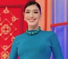 「内面からでる美しさ」アンミカ・52歳、初のすっぴん動画に賛否 「カラコンとマツエクが不自然」の声も