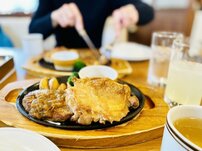 定番メニューで愛されるココス、デニーズ超えは？10～20代男女が「好きなファミレス」【第4位以下】