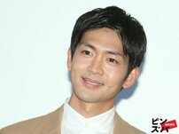 「ほっこりした芸能人の結婚」ランキング、松下洸平を抑えた"8年交際婚"は【第4位以下】