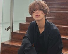 timelesz松島聡、猪俣周杜の脱退後初投稿に「こんなの泣いちゃう」反響　8人MV削除＆楽曲7人版へ…揺れるファン