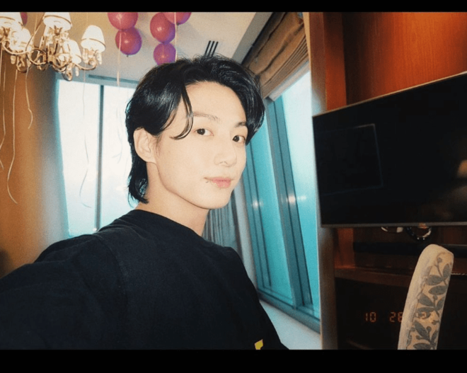 事務所に無許可の｢朝まで生配信｣ !? BTSジョングク｢見たよ、ヤバかった｣米津玄師『KiCK　BACK』に『スラムダンク』…“激ハマり”日本カルチャーとは?の画像