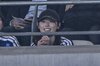 福原遥、高級ブレスレットに続き「イカつい」キャップが沸騰　夫・久保建英のユニ着用＆左手薬指の指輪にも注目 
