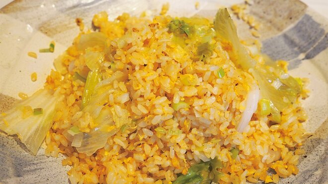 契約農家直送の減農薬栽培米で作る“海老・レタス入り炒飯”　東京・神楽坂の上質な一皿の画像