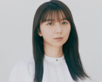 「グレたか？」上白石萌歌、ヤンキー座りでメンチ切る！『JELLY』表紙登場に反響「イケメン」「鋭い目つきも素敵です！」