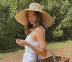 「40歳には見えない」“元ヴィクシーエンジェル”ミランダ・カー、幼少期や10代のモデル時代、結婚・妊娠時の秘蔵ショット大放出！「あなたは永遠に私のミューズです」