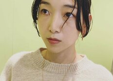 「みた瞬間ドキッと」安藤サクラ、胸元切れ込みワンピで大胆肌見せ『GINZA』表紙を自らプッシュ