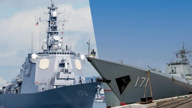 こんごう型（左）052C型　