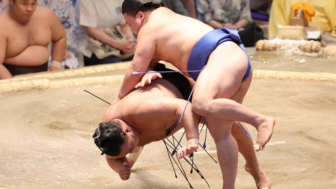 貴闘力も期待する新星・藤ノ川　横綱撃破で懸賞金101本！“鬼教官”の父から受け継いだ強さとはの画像