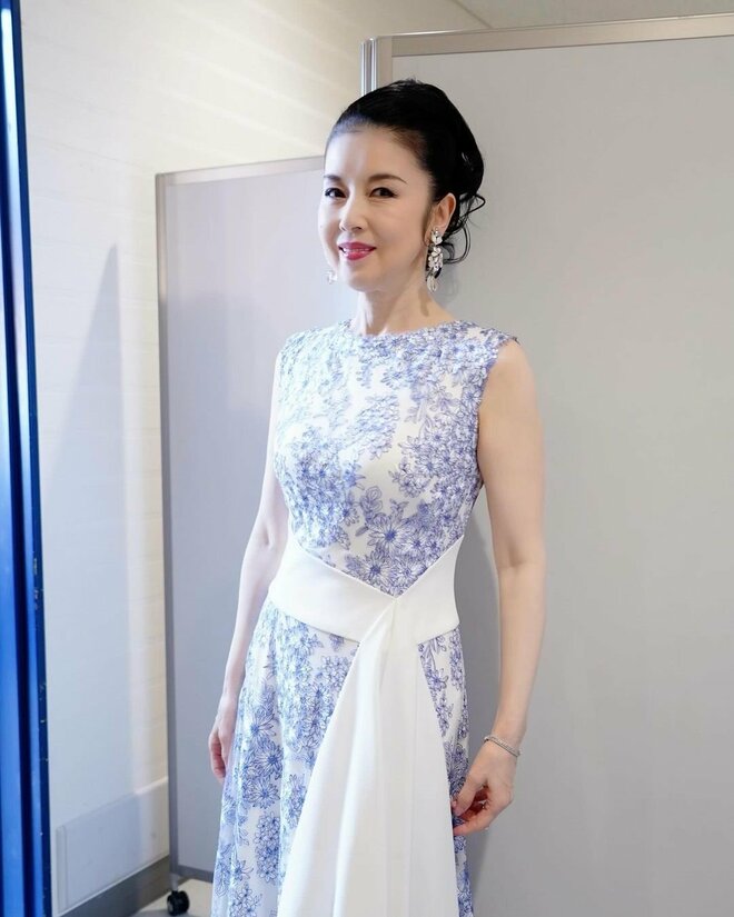 「レディになられて…」「美人さん」藤あや子、キュートな17歳孫とアフヌンデート満喫ショット公開の画像