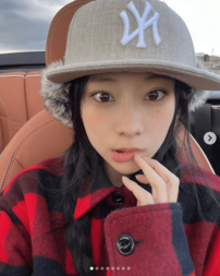 「雰囲気が全く別人…」重盛さと美、バスタオル姿で“人生初のオン眉前髪”ショット公開！サウナ満喫ショットに「こんな見る度に若く可愛くなる人おる？笑」