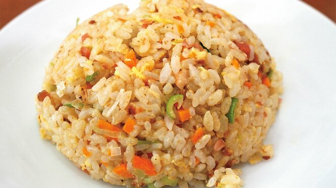 【大阪・玉造】玉子感たっぷりな“五目チャーハン”　「中国料理 純華楼」の彩り豊かな一皿の画像