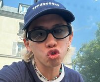 「身体に入れないで」の声も…ワンオクTaka、“タトゥー施術中”ショットに反響「どんどん増える」「お色直し？」