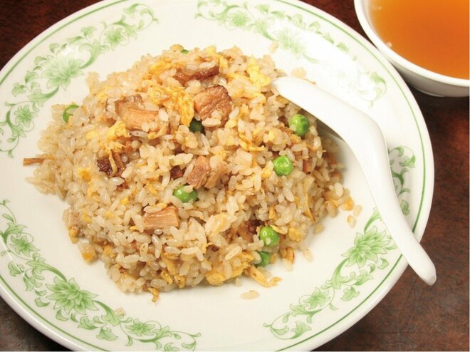 角切り豚肉入りチャーハン