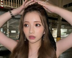 「ほんと待ってた」三代目ELLYと熱愛の南りほ、黒髪イメチェン姿で“挑発的ベッド写真”公開