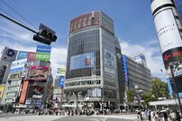 ポイ捨てには2000円の過料、ゴミ箱未設置の飲食店に5万円も…渋谷区の条例改正に「区がゴミ箱を置け」、目的や懸念を区議に直撃