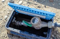 「水が出ないと思ったら…」激増する水道メーター盗難の狙いは「銅の高騰」