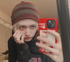 「美しすぎて息するの忘れる」イエモン吉井和哉の息子・吉井添、妖艶な白＆黒エルフコスプレが完成度高すぎ